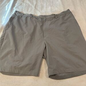 Reebok Men's Flat Front Gray Shorts